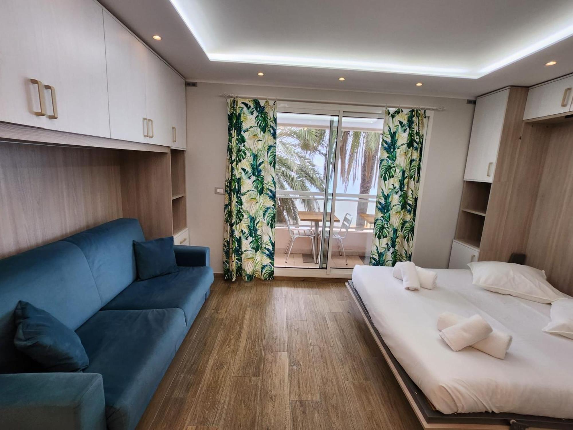 Bluemarine, Studio Vista Mare Menton Buitenkant foto