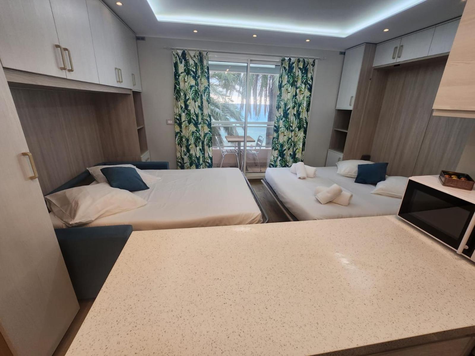 Bluemarine, Studio Vista Mare Menton Buitenkant foto